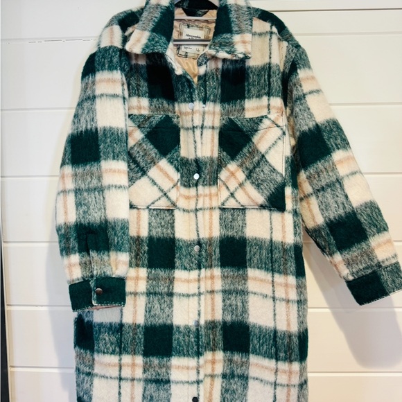 Abercrombie Plaid Long Coat in Green and Cream - Picture 1 of 5